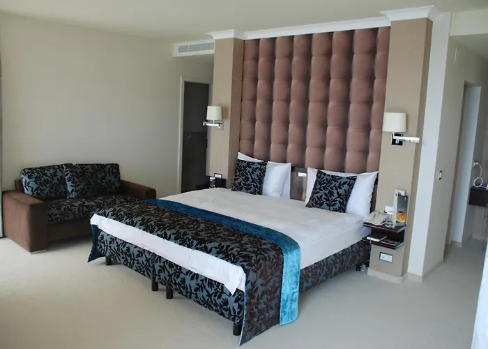 Le Mirador & Hotel 5*